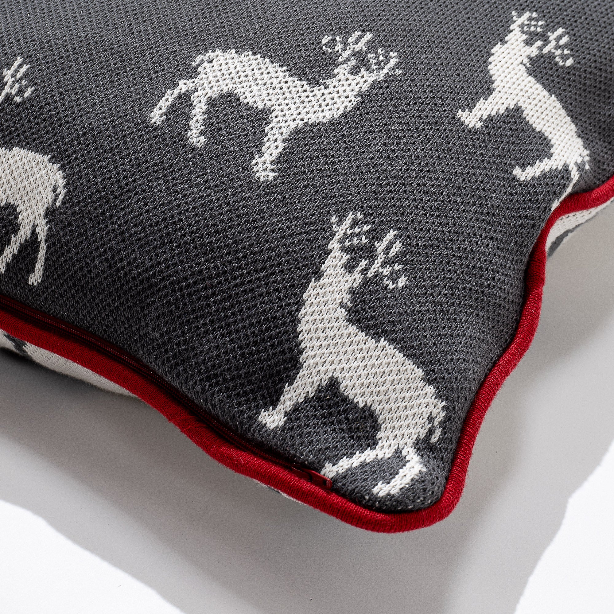Kuddfodral 47 x 47cm - Stickad Stag - Image 3