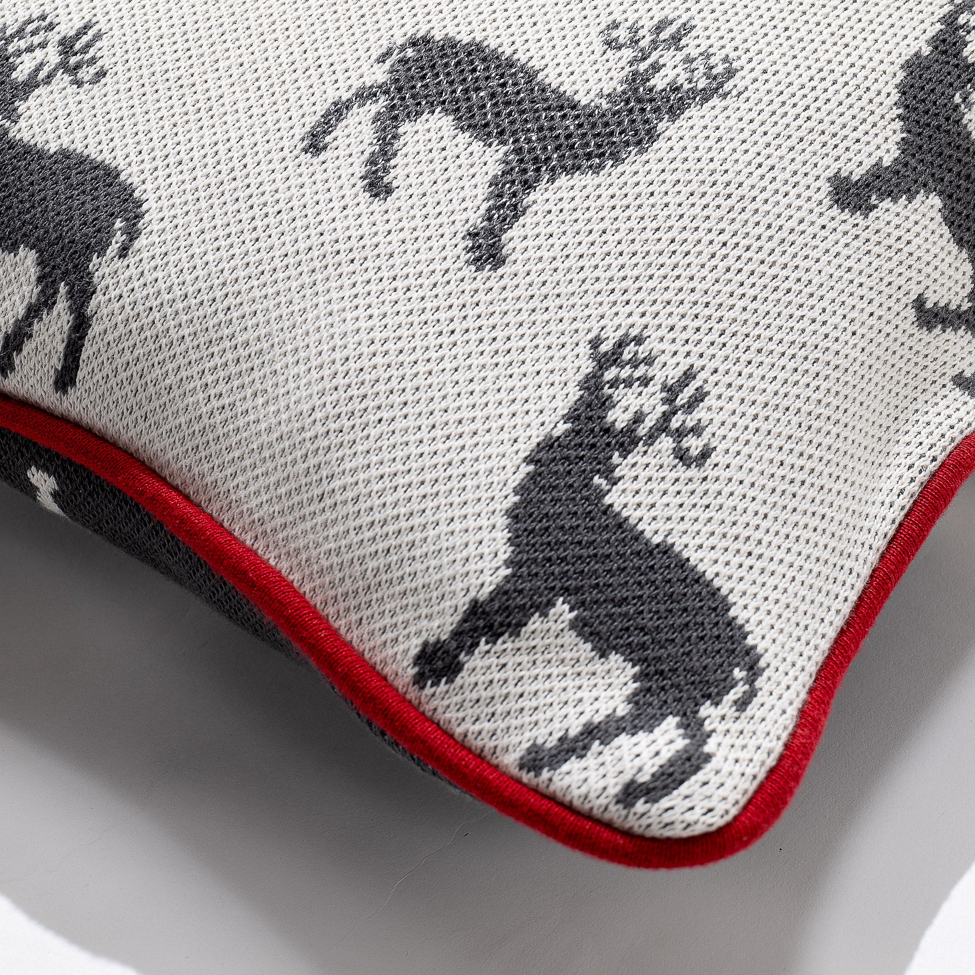 Kuddfodral 47 x 47cm - Stickad Stag - Image 4